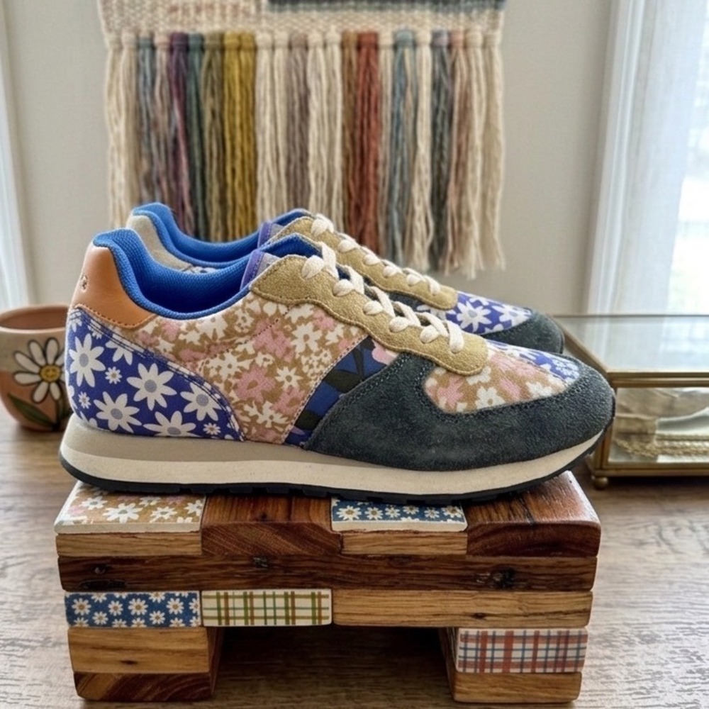 Inkkas Womens Floral Patchwork Suede Sneakers boho cottage Size 9 Low Top Jogger